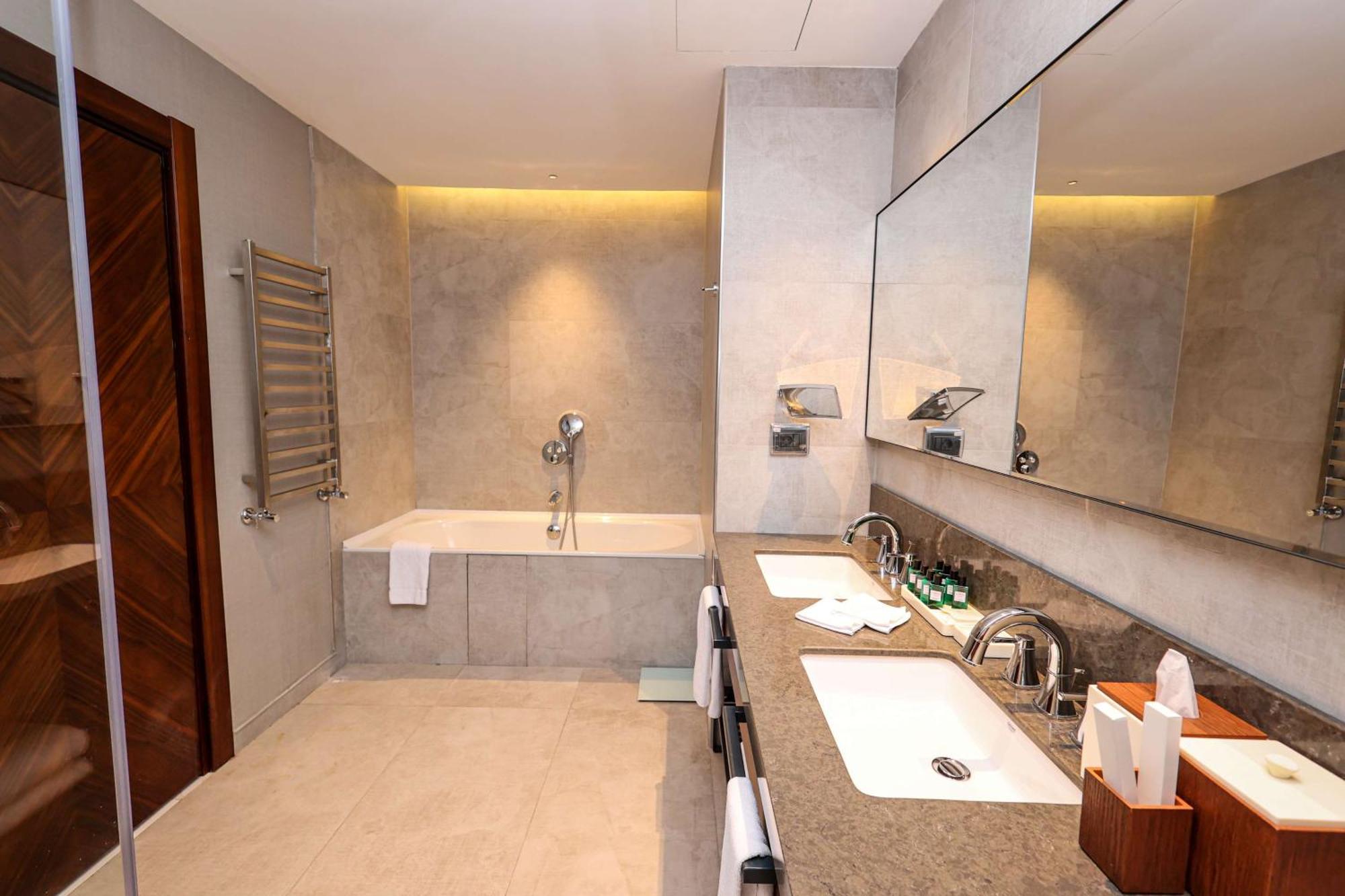 Hilton Garden Inn Samarkand Afrosiyob Buitenkant foto
